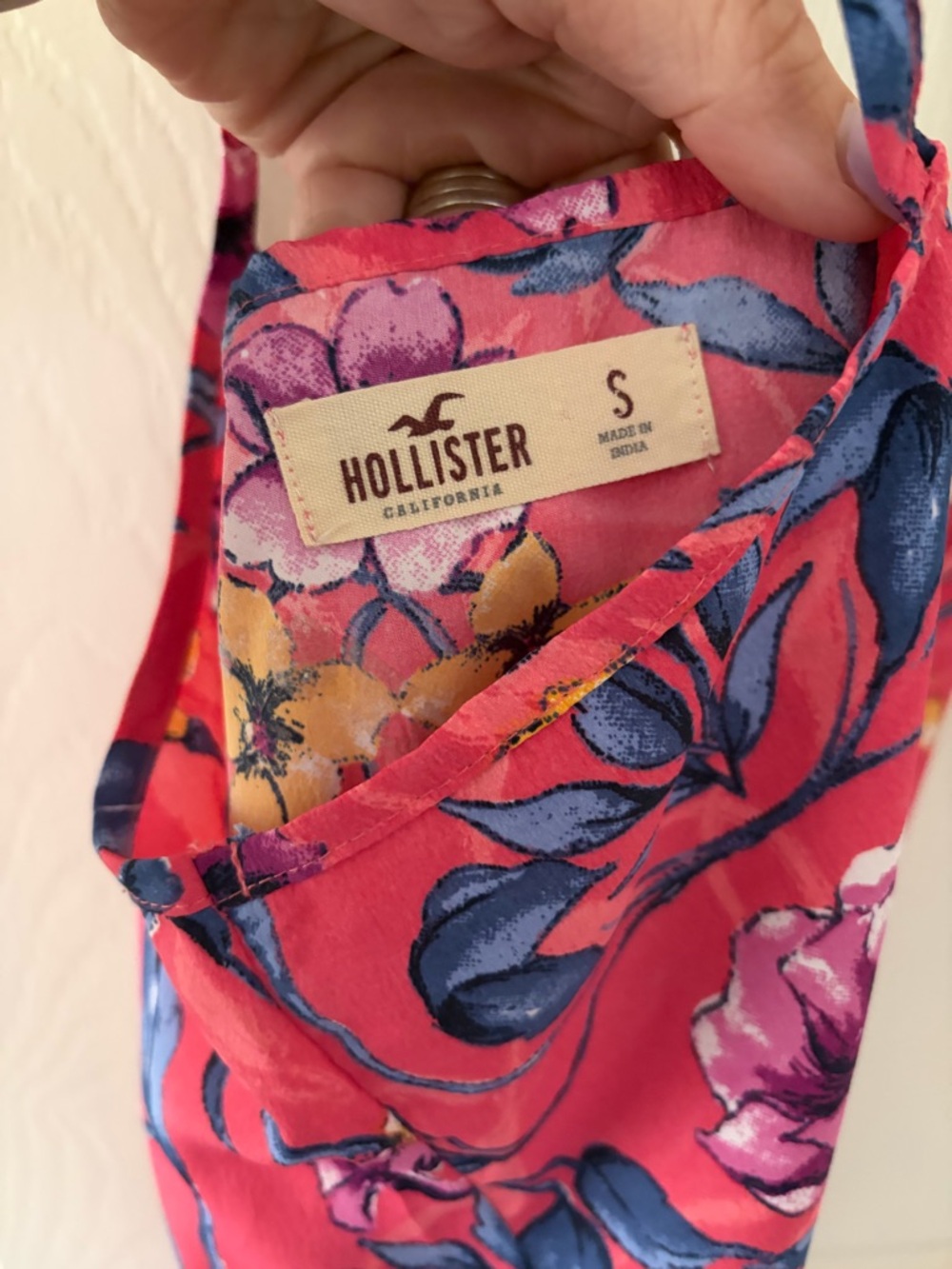 Hollister‎ Floral Strappy Cami - Picture 3 of 4